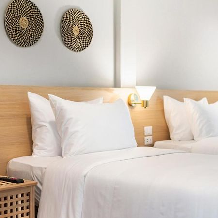 Hotel Wizpark Ratchada Bangkok Bagian luar foto