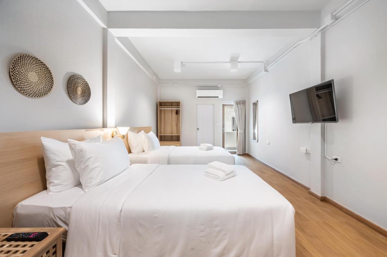 Hotel Wizpark Ratchada Bangkok Bagian luar foto