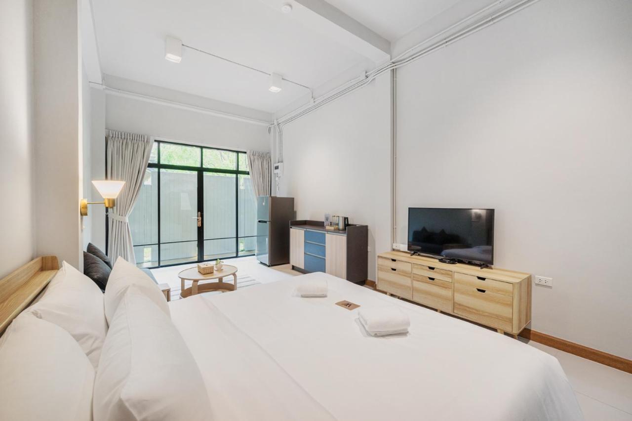 Hotel Wizpark Ratchada Bangkok Bagian luar foto