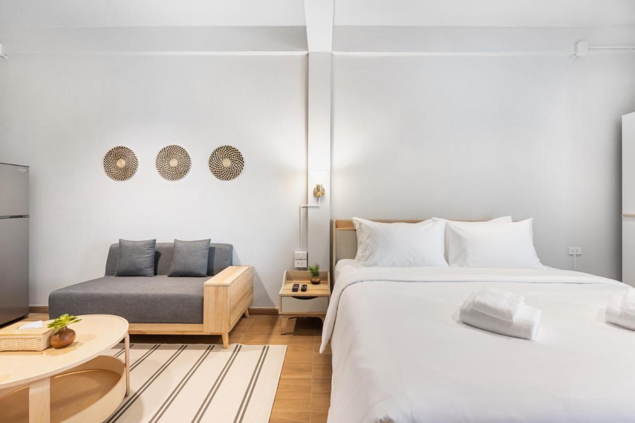 Hotel Wizpark Ratchada Bangkok Bagian luar foto